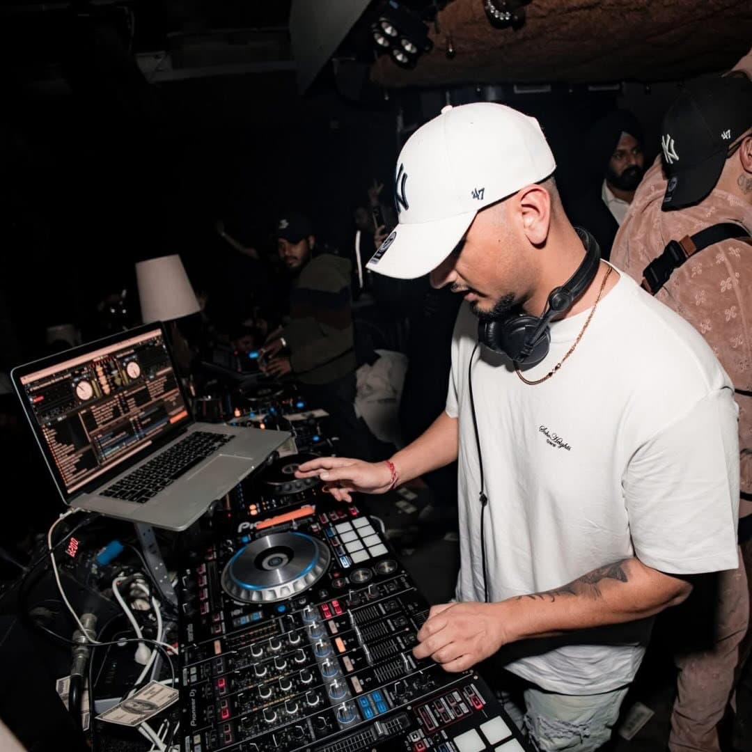 RJ LIVE